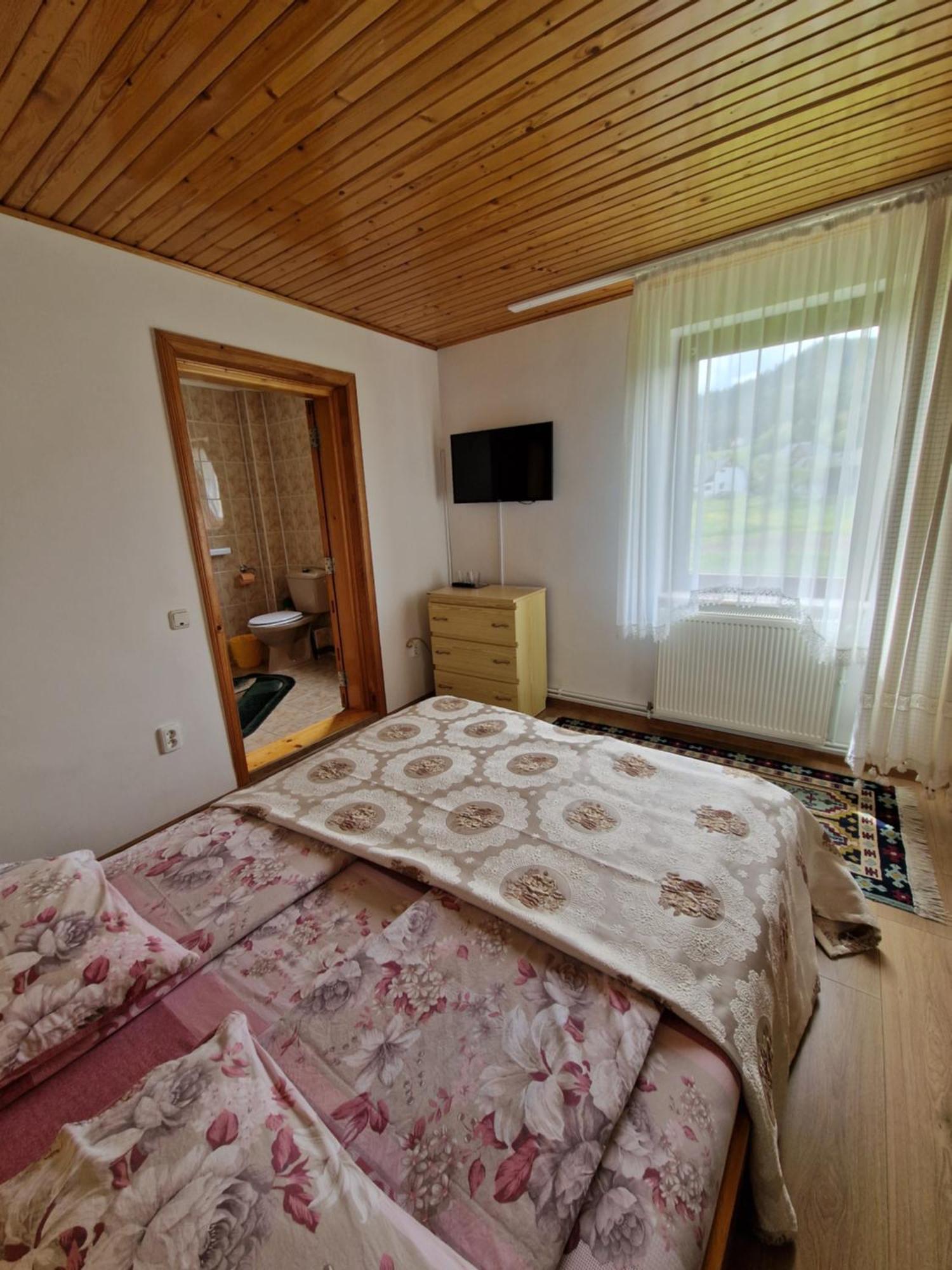 Hotel Voro Mold Hura-Humora Exteriér fotografie